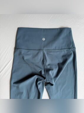 Lululemon Wunder Train Cropped Leggings in Blue Size 4